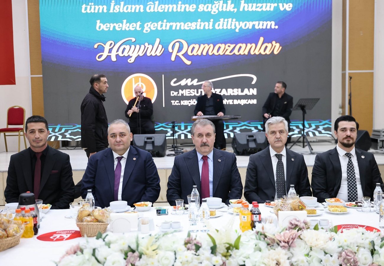 baskan_ozarslan__bbp_tarafindan_duzenlenen_iftar_programina_katildi_kecioren.bel.tr_23362.jpeg