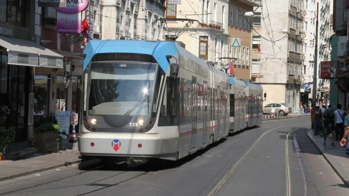 0x0-tramvay-duraklari-isimleri-2022-istanbul-tramvay-duraklari-sefer-saatleri-ve-guzergah-hat...webp