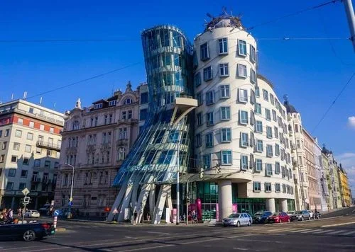 dancing-house-in-prague.webp