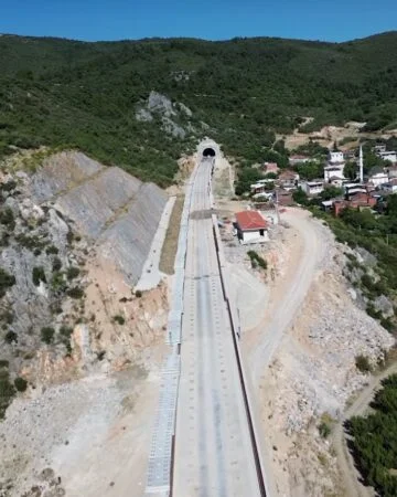 1.-YAZI-İÇİN-HIZLI-TREN-İNŞAATINDA-SON-DURUM-360x450