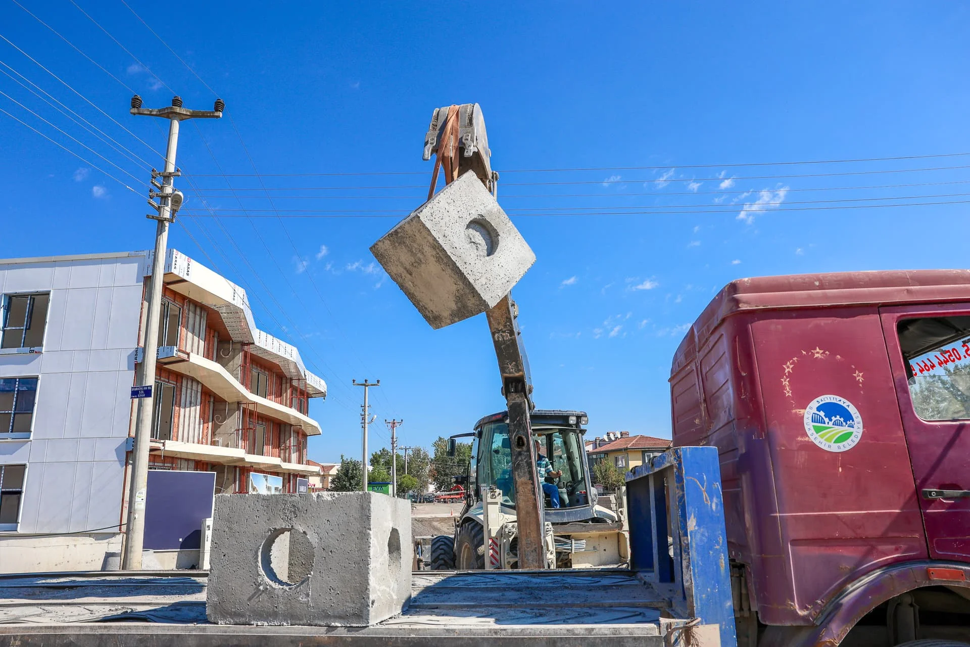 1831edbc-8513-4125-a24b-e50bdbe5bf00