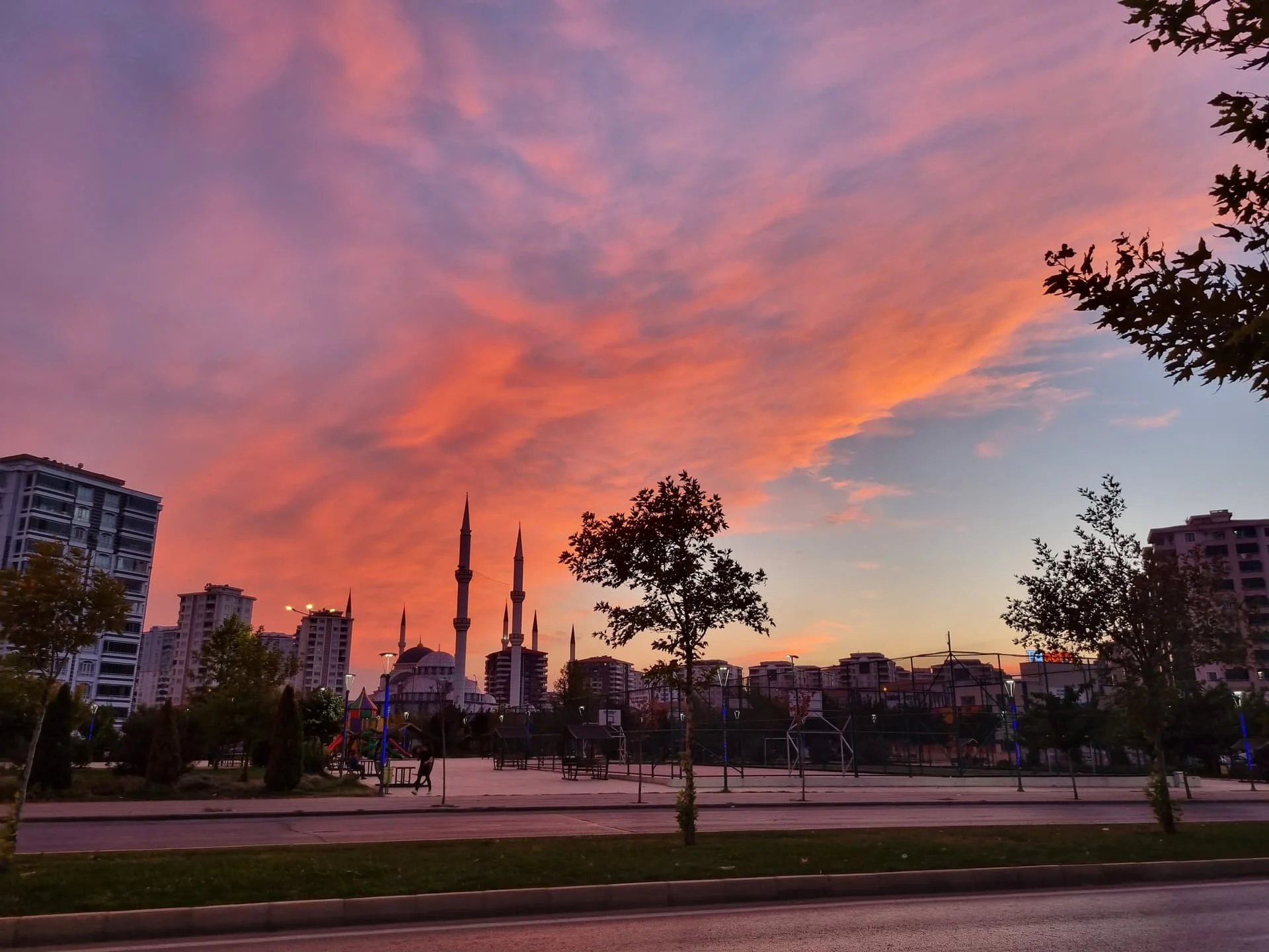 Bulutlar ve Günbatımı