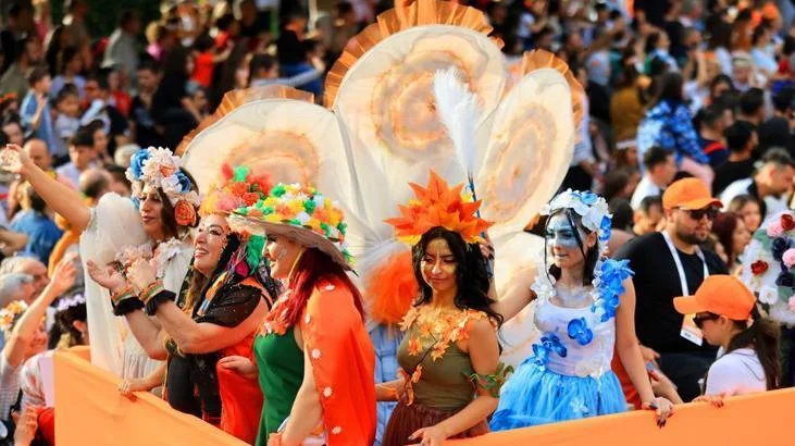 6623edf563198a575d9bb955