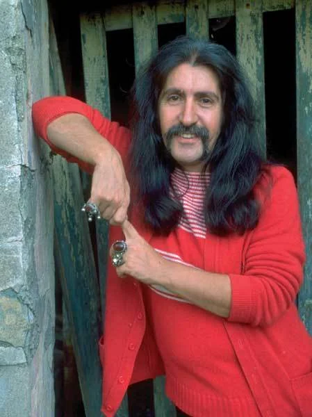 7af5057e4584ad481f3afc08b1cf029d