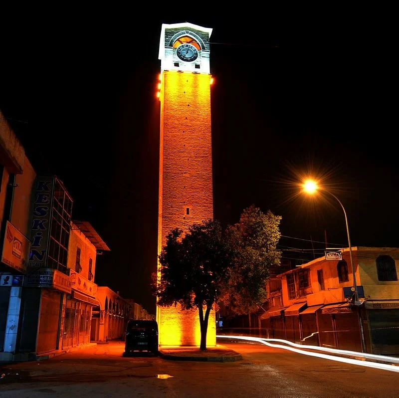 800x798-turkiyenin-en-buyuk-saat-kulesi-1517344076364