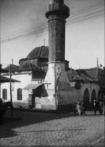 Adana-Kemeralti-Camii-214x300