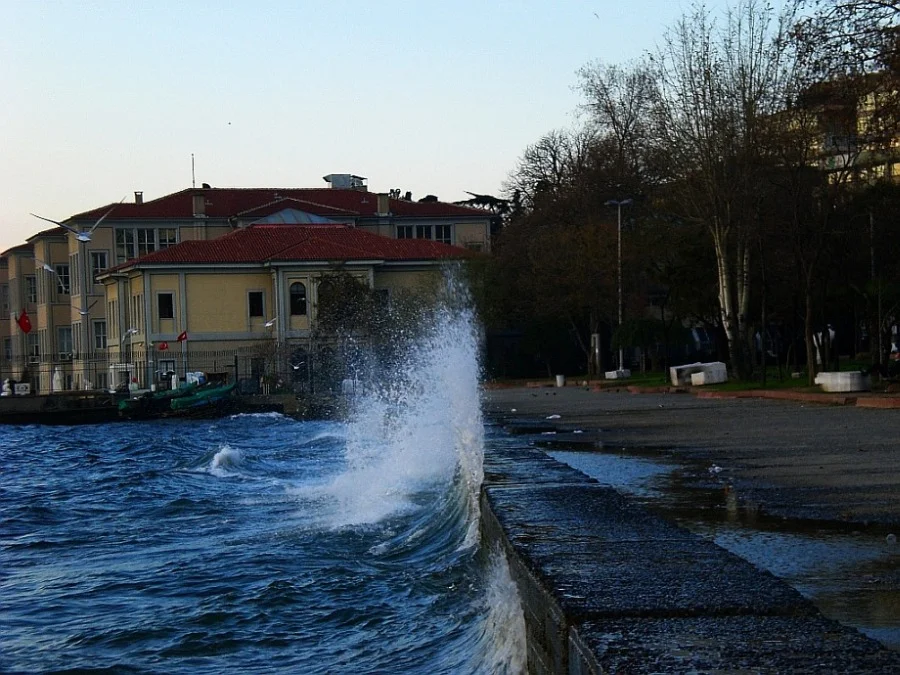 an_istanbul_morning_by_galopper