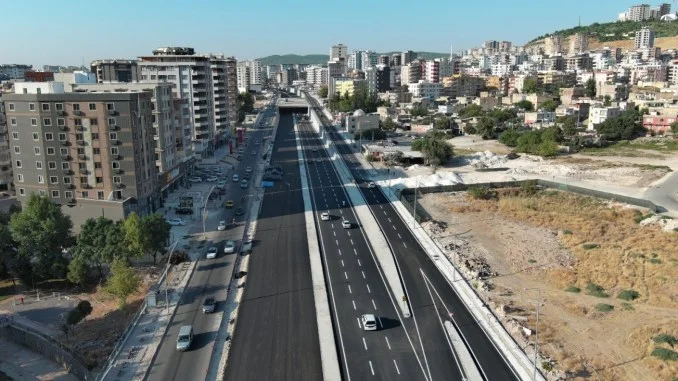 Balikayagi-Bulvarinda-Tek-Yon-Trafige-Acildi