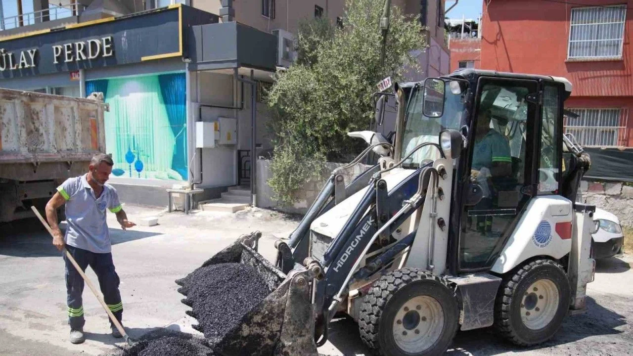 baskan-tekin-asfalt-calismalarini-yerinde-denetledi