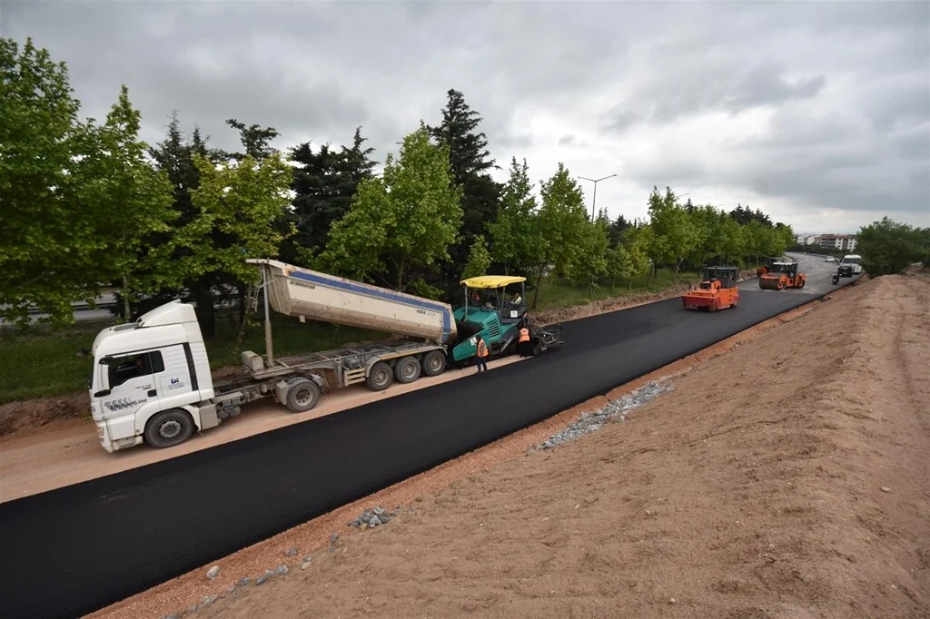 baskan_akin_osb_3._etapta_yol_calismalarina_hiz_kazandirdi_2