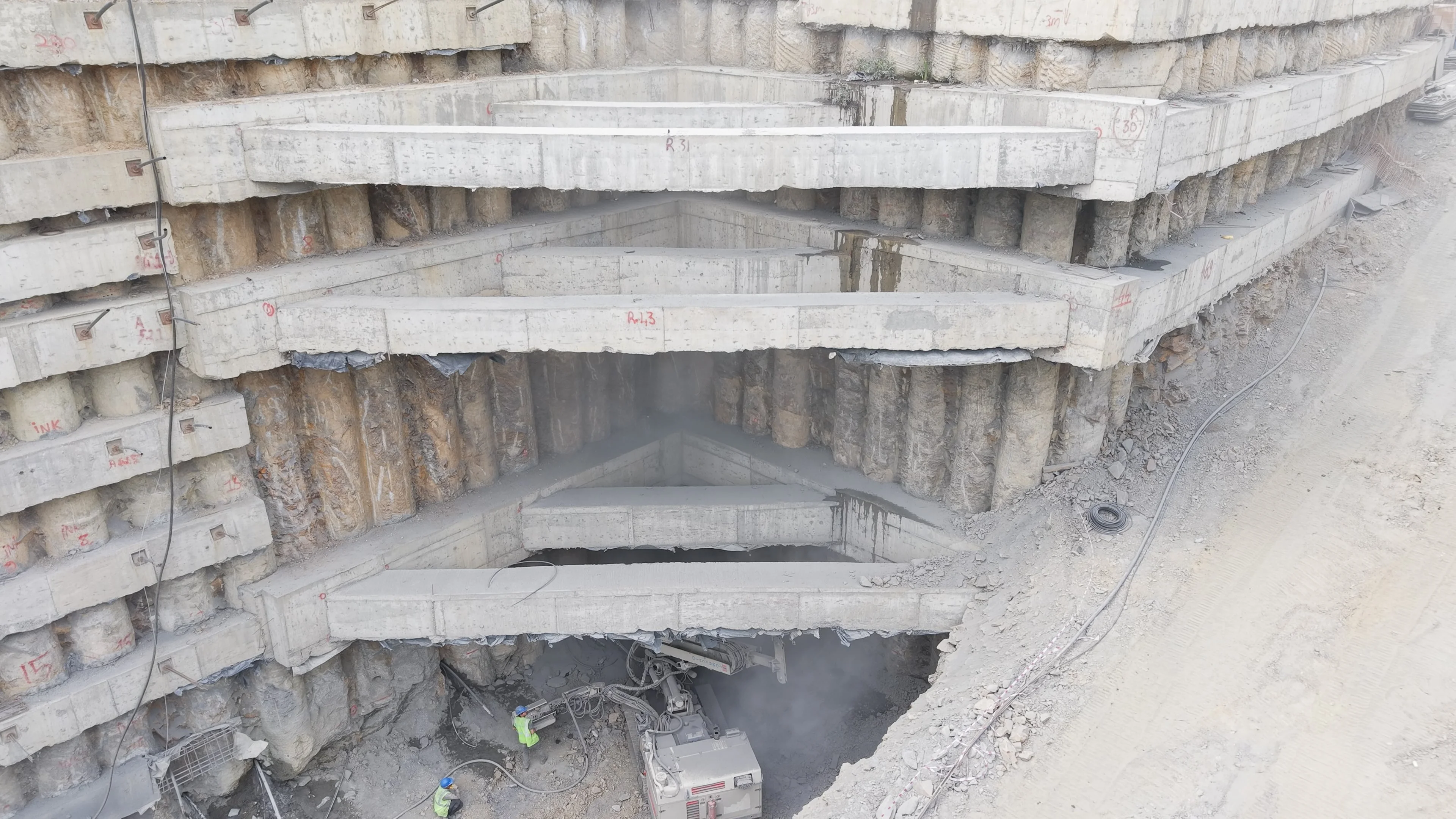 Bosna-Bulvarı-İstasyonu.00_01_52_17.Still009 (1).webp