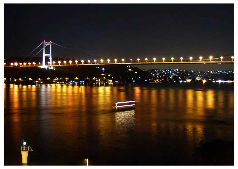 bridge_view_from_Emirgan_at_ni_by_galopper.jpg
