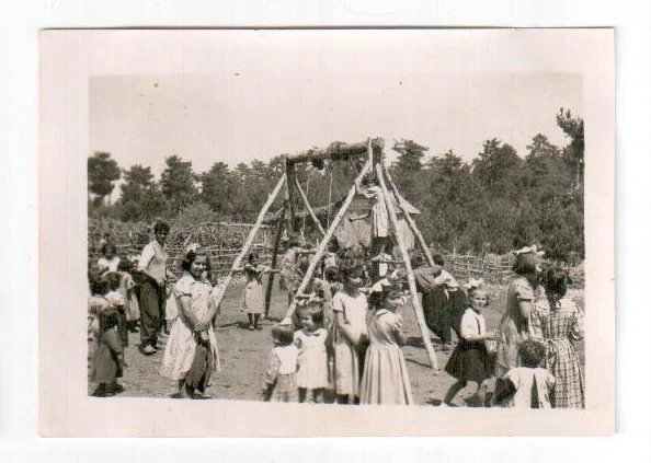 BÜYÜK KÜRECİ 1950LER SALINCAK VE ÇOCUKLAR