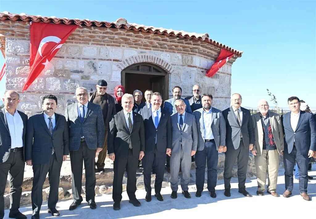 fatma_sultan_turbesi_1