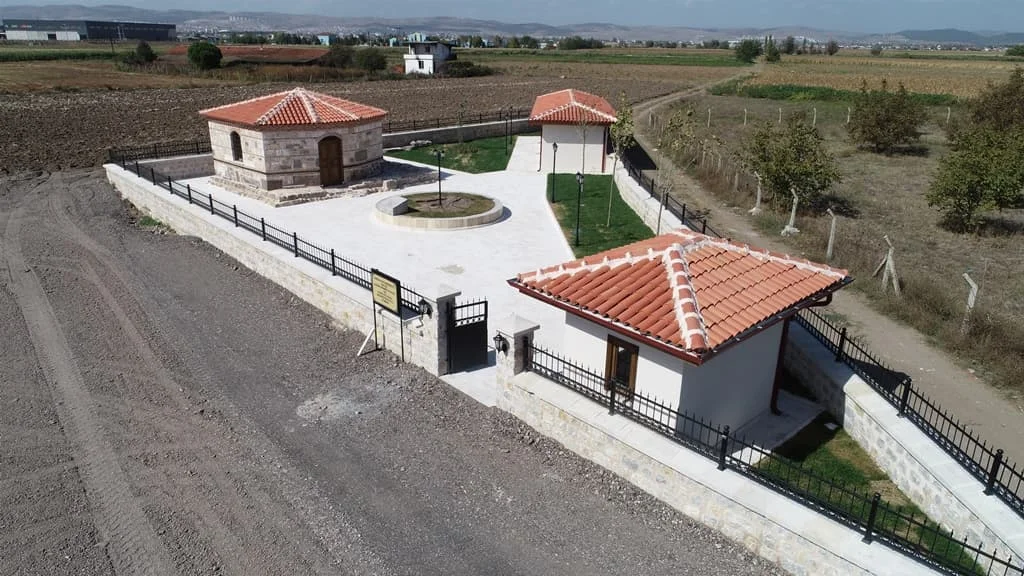 fatma_sultan_turbesi_2