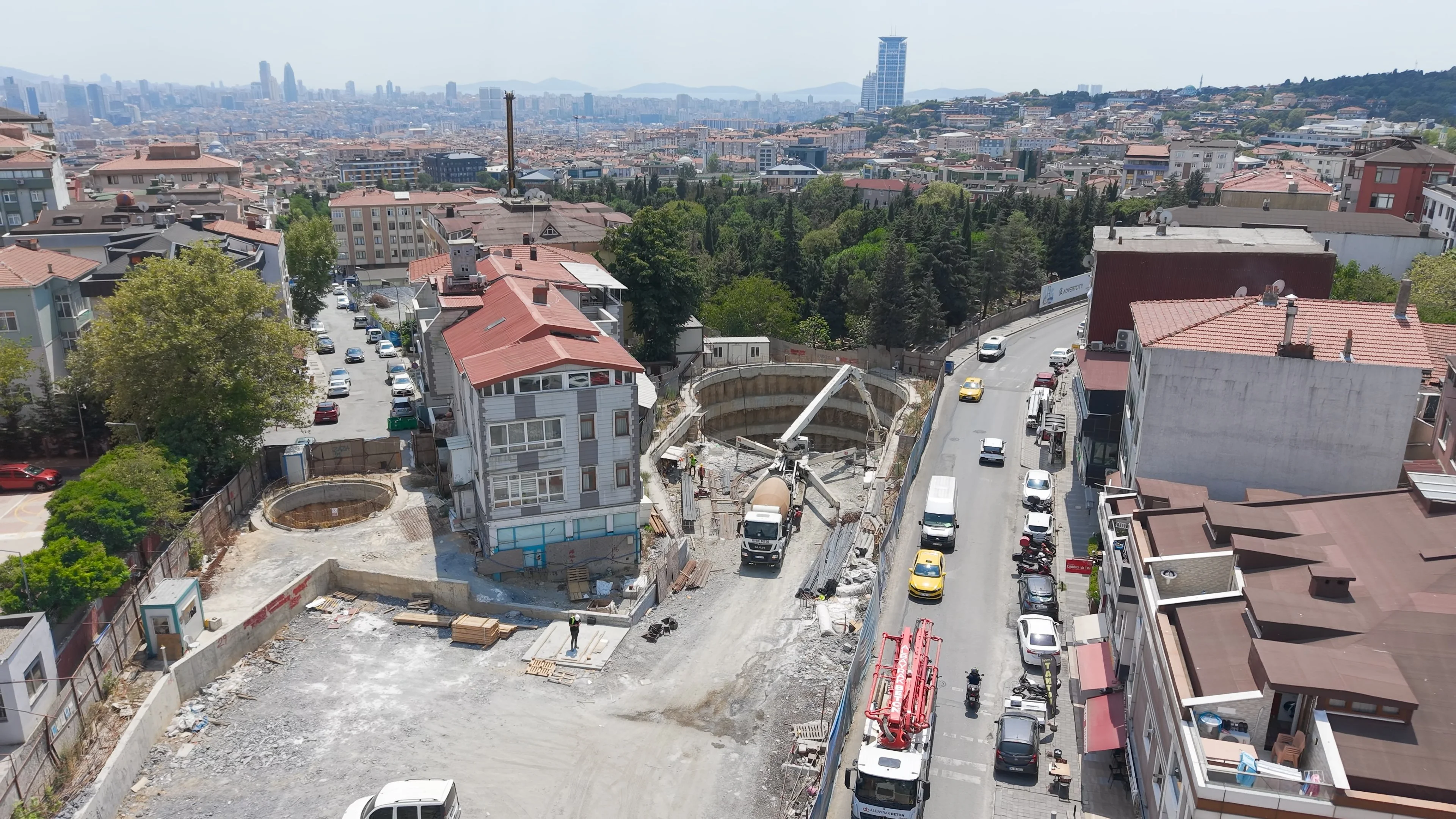 Ferah-Mahallesi-İstasyonu.00_00_25_06.Still002 (1).webp