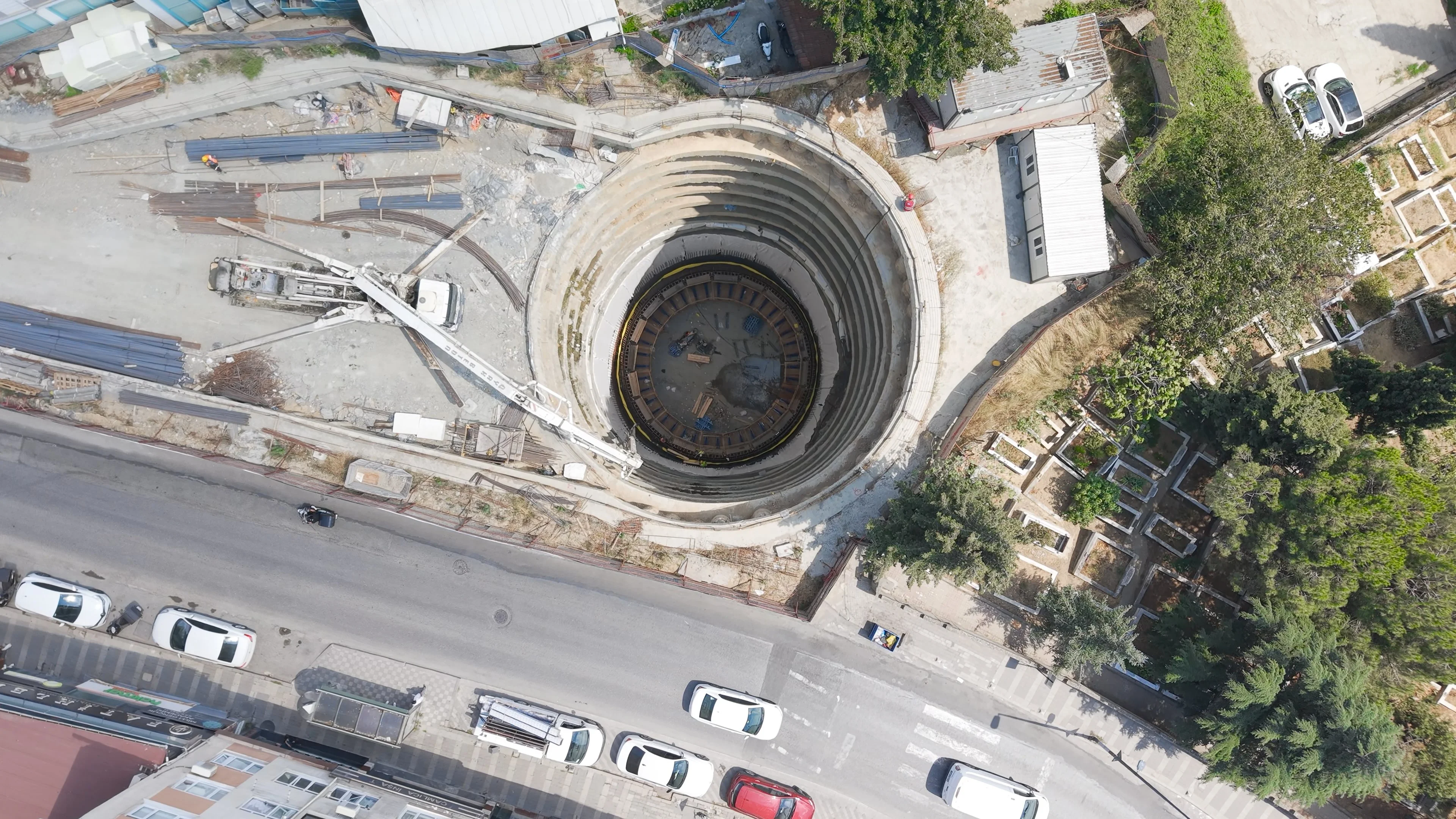 Ferah-Mahallesi-İstasyonu.00_05_11_17.Still033 (1).webp