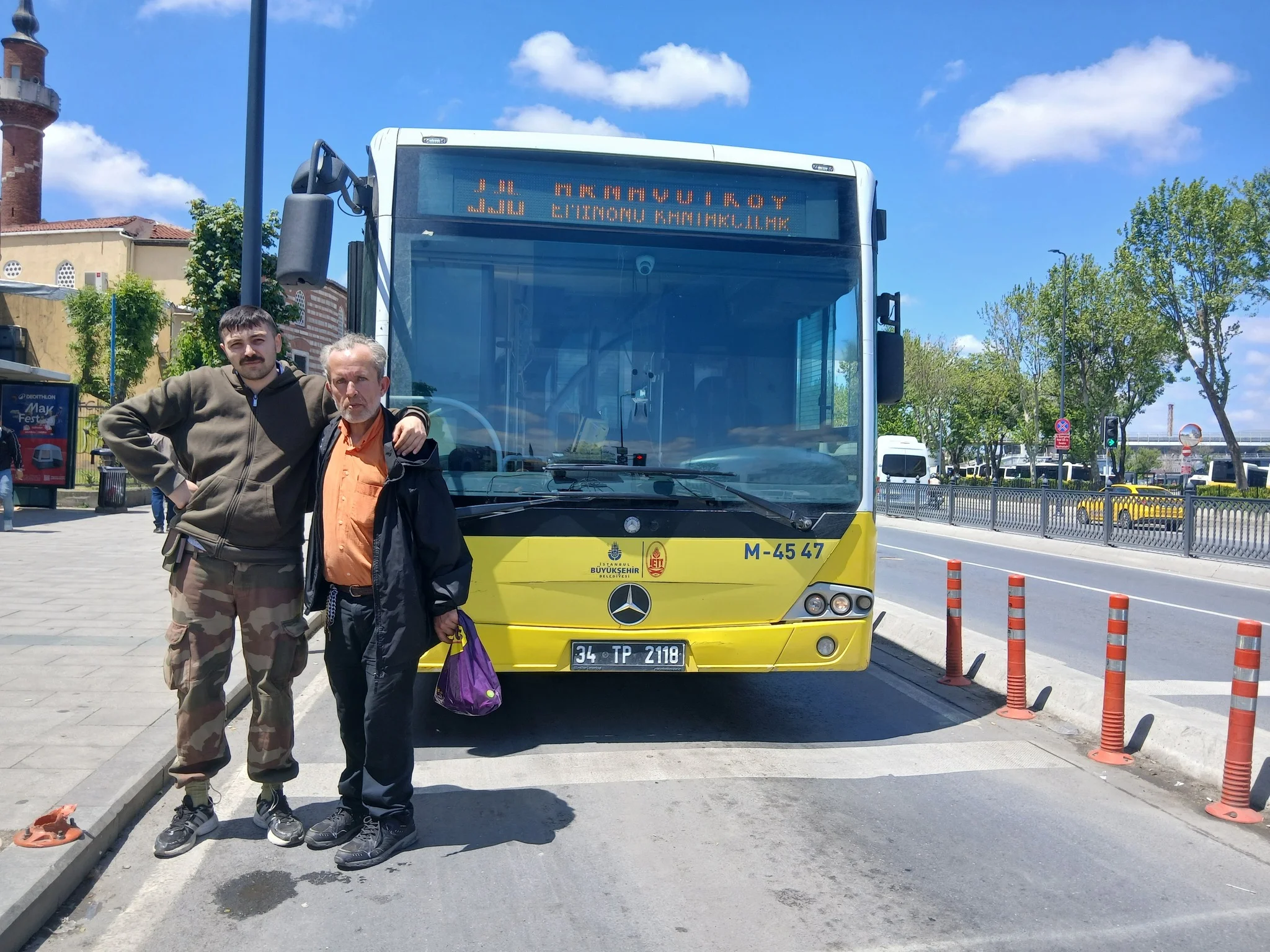 hayrettin abi ile.webp