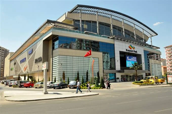 images - 2024-02-19T203902.764