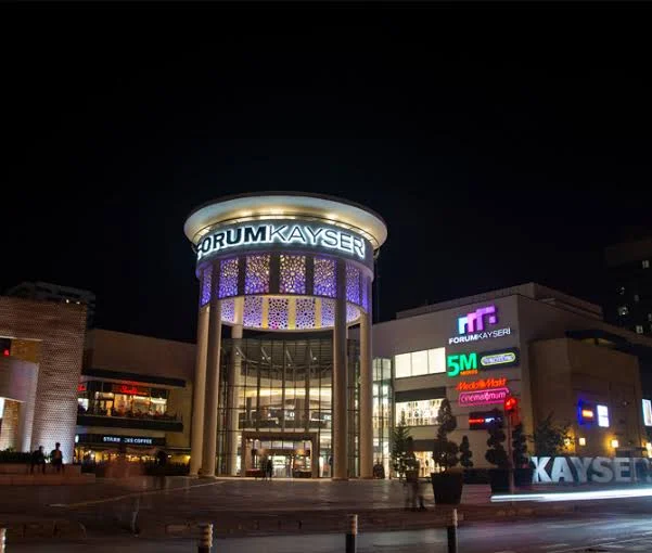 images - 2024-02-19T204155.494