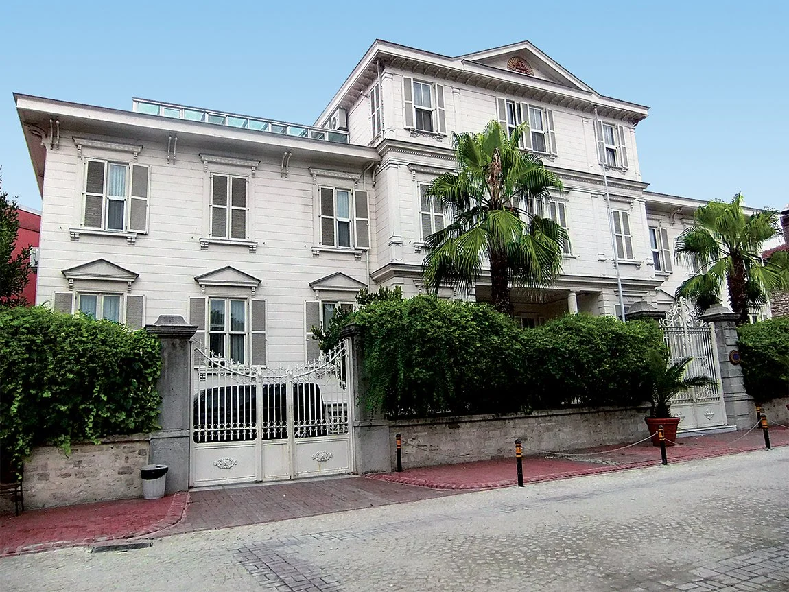 istanbul_ermeni_patrikhanesi_1