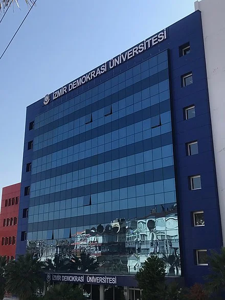 İzmir_Democracy_University,_March_2019