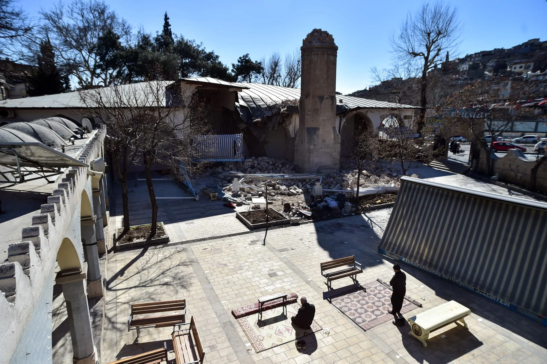 kahramanmaras-ta-527-yillik-tarihi-cami-depremde-hasar-gordu-h55690-7f1c9