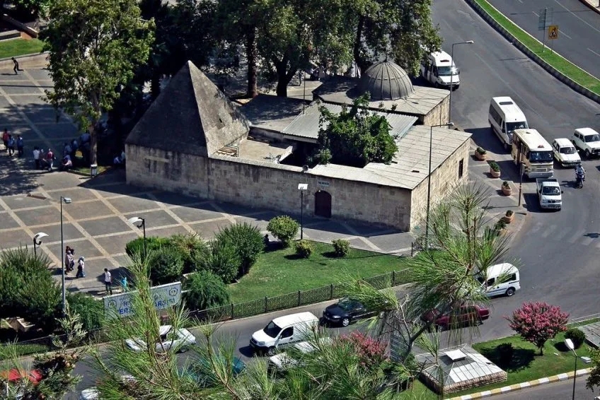 Kahramanmaraş-Taş-Medrese2-848x566-848x566