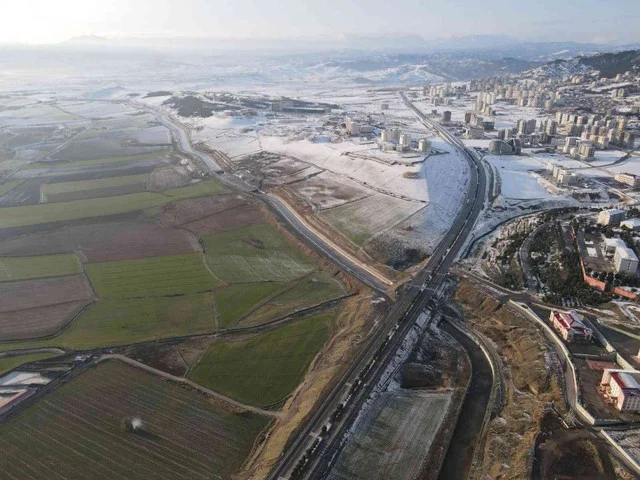 kahramanmarasta-kar-yagisindan-sonra-havadan-goruntuler-alindi-003 (1)