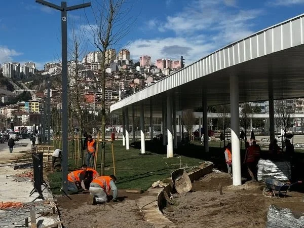 milli-irade-meydani-yesilleniyor-3