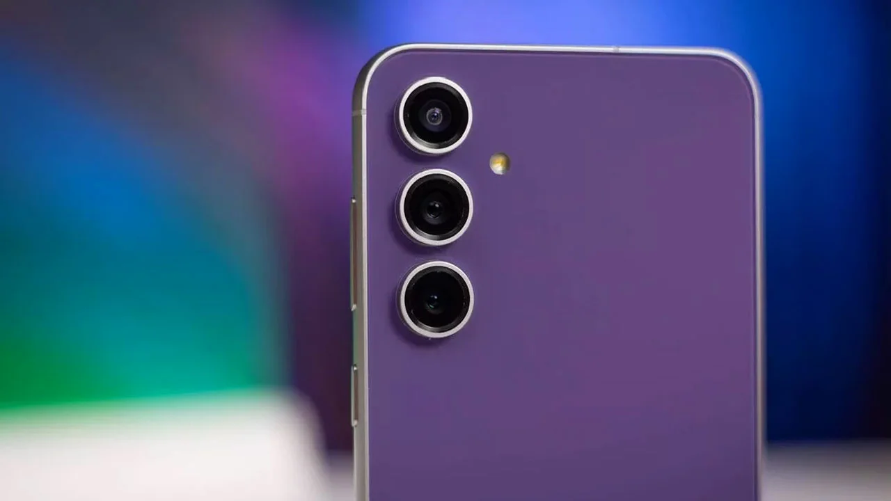 samsung-galaxy-s24-fe-fiyati-belli-oldu-2