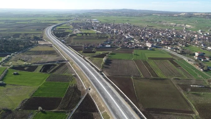 Saray-Kirklareli-Yolu-Tamamen-Bolunmus-Yola-Donusturuluyor