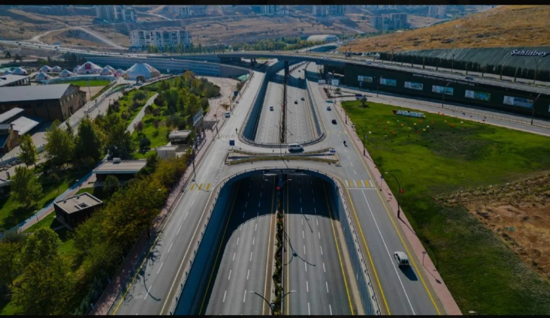 Yeşilvadi üç katlı köprülü kavşağı