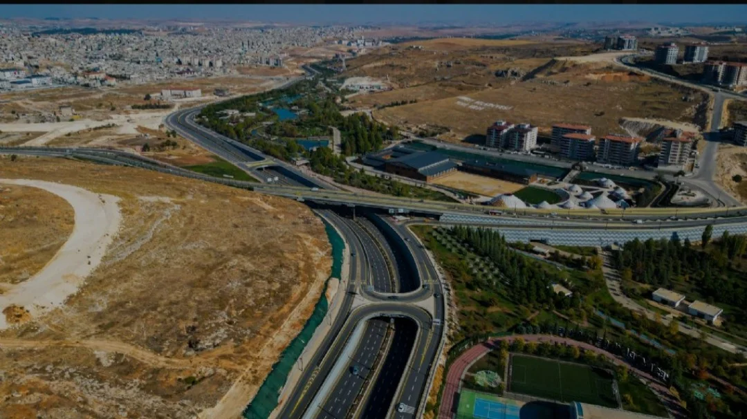 Yeşilvadi üç katlı köprülü kavşağı