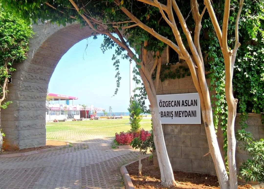 Screenshot_20240305_211946_Facebook