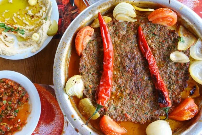 tepsi-kebabi-768x512