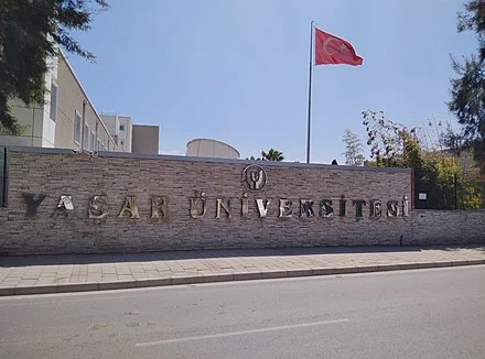 Yaşar_Üniversitesi_yazı